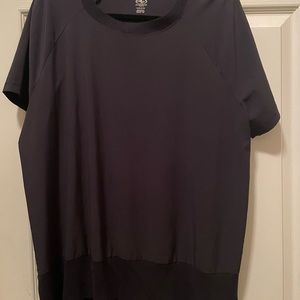 XL black crew neck workout top